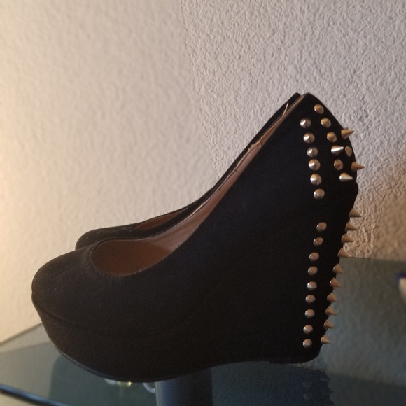 Wedges - Picture 1 of 2